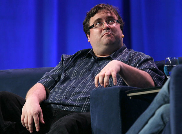 LinkedIn Chairman Hoffman Sells Facebook Stock Before IPO